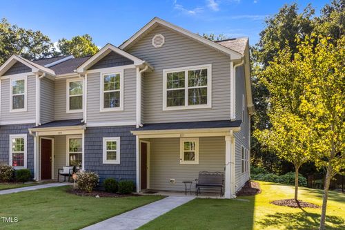 g111-918 E Green St, Franklinton, NC, 27525-1464 | Card Image