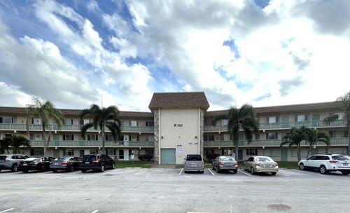 319-700 Village Green Ct, Palm Springs, FL, 33461-6521 | Card Image