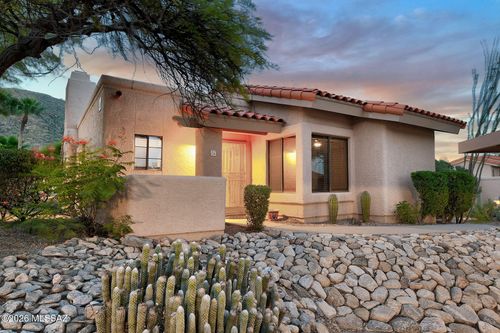 50-7601 N Calle Sin Envidia, Tucson, AZ, 85718-1271 | Card Image