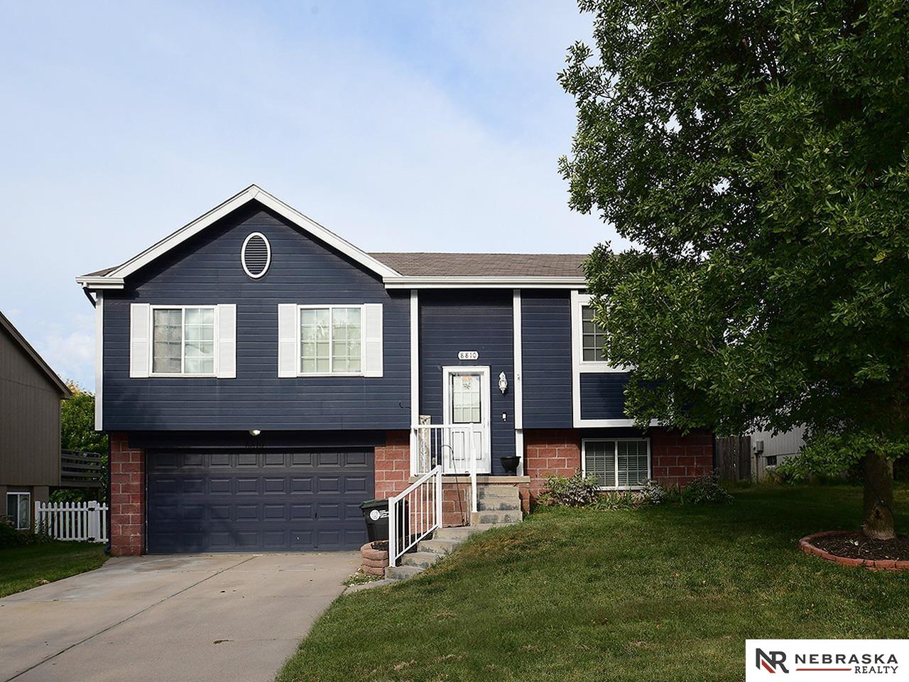 75th Ave, Omaha, NE 68122