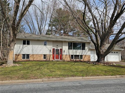 367 Foster St, River Falls, WI, 54022-2911 | Card Image