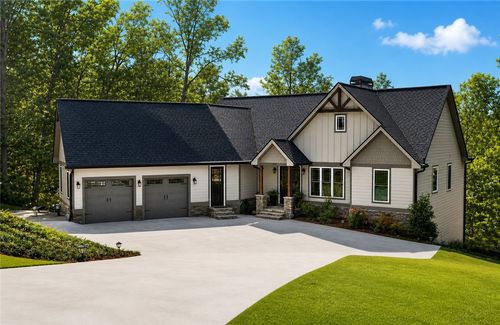 107 W Waters Edge Ln, West Union, SC, 29696-3624 | Card Image
