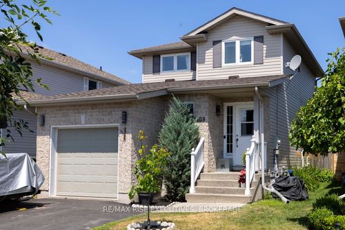 105 Mckeown Cres, Amherstview, ON, K7N1Y5 | Card Image