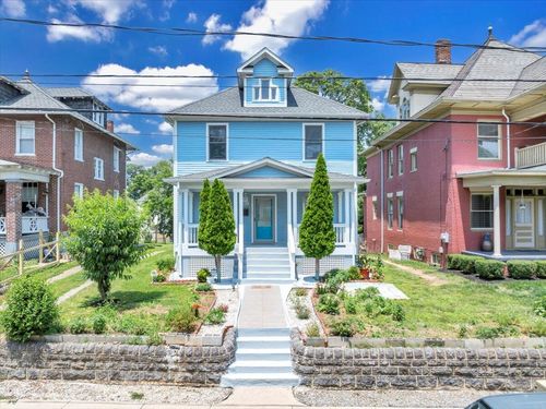 825 Day Ave Sw, Roanoke, VA, 24016-3819 | Card Image