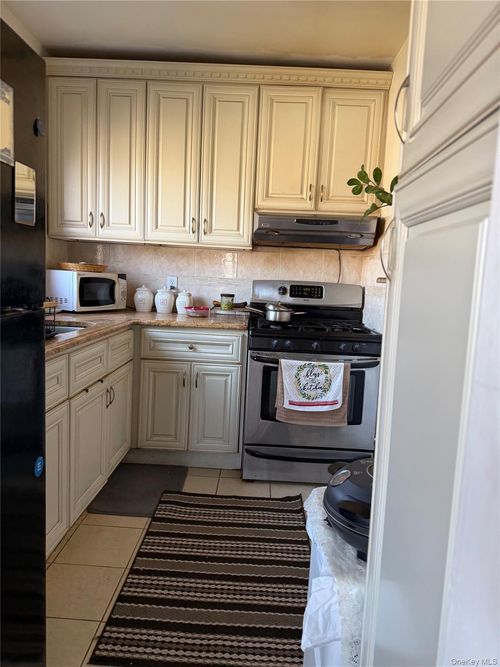 2-196 Pompeii Ave, Hollis, NY, 11423-1418 | Card Image