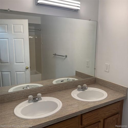 28187 Raleigh Crescent Dr, Chesterfield, MI, 48051-2301 | Card Image