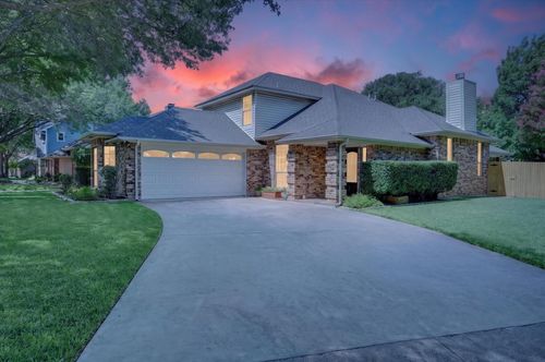 5406 Sapphire Ct, Arlington, TX, 76017-4528 | Card Image