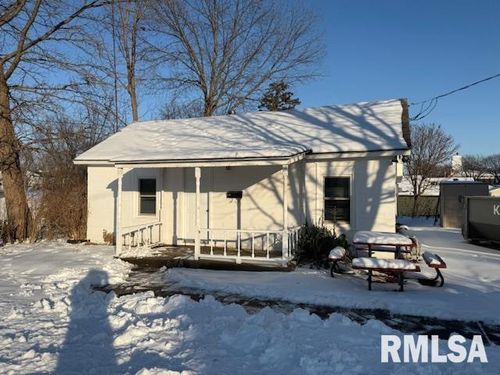 205 N Church St, Washington, IL, 61571-1538 | Card Image