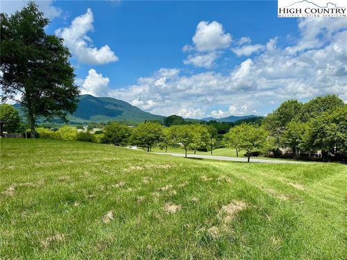 9 Olde Charter Cir, Jefferson, NC, 28640 | Card Image
