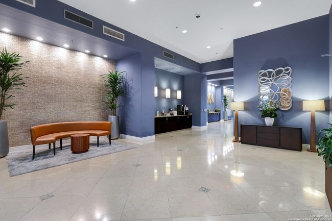 APT-203 - 215 Center St, Condo with 2 bedrooms, 2 bathrooms and null parking in San Antonio TX | Image 27