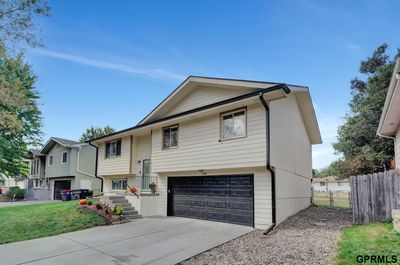 2445 Sw 16th Street, House other with 3 bedrooms, 2 bathrooms and 2 parking in Lincoln NE | Image 2