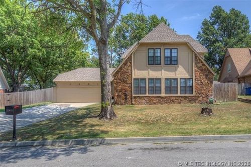 9031 67th Pl, Tulsa, OK, 74133-2209 | Card Image
