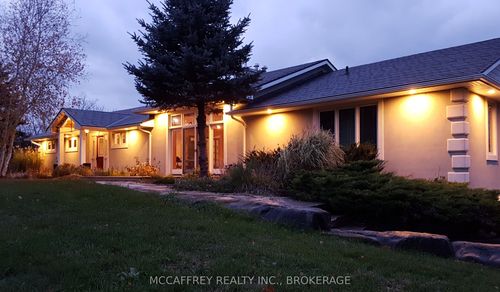 898 County Rd 12, Greater Napanee, ON, K0K2W0 | Card Image