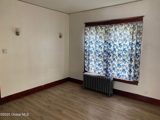 1320 8 Th Ave, Condo with 2 bedrooms, 1 bathrooms and 2 parking in Schenectady NY | Image 7
