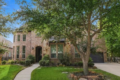2901 Merryglen Ln, Flower Mound, TX, 75022-5357 | Card Image