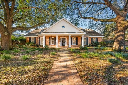 4210 Wellington Blvd, Alexandria, LA, 71303-2828 | Card Image