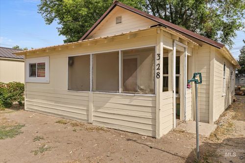 328 W Owyhee Ave, Homedale, ID, 83628-3127 | Card Image