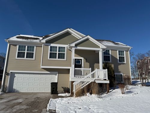 2520 Alison Ave, Pingree Grove, IL, 60140-6450 | Card Image