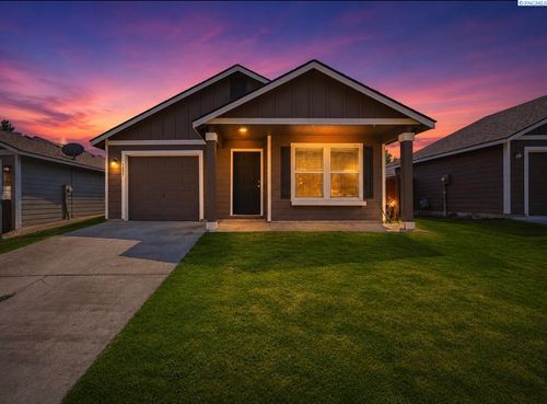 7821 W 6th Ave, Kennewick, WA, 99336-9446 | Card Image