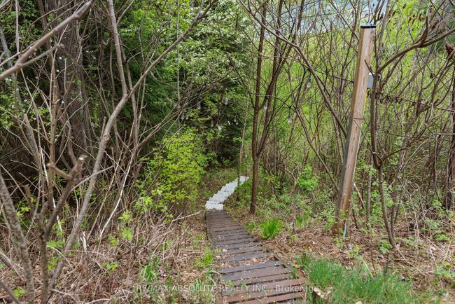 4666 Matawatchan Rd, House other with 3 bedrooms, 2 bathrooms and 8 parking in Griffith ON | Image 39