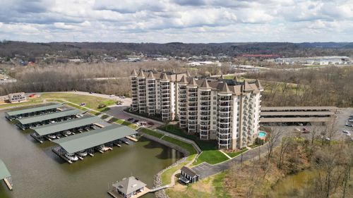 apt-706-400 Warioto Way, Ashland City, TN, 37015-1391 | Card Image