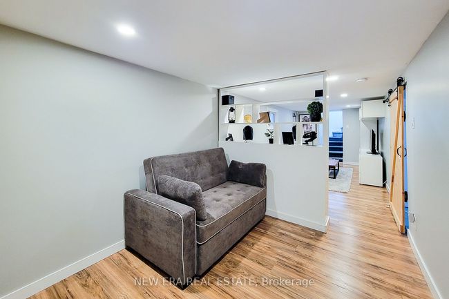 18 Ellis Ave, House other with 2 bedrooms, 2 bathrooms and 1 parking in Hamilton ON | Image 32