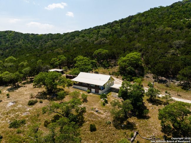 546 Beulah Pl, House other with 3 bedrooms, 3 bathrooms and null parking in Utopia TX | Image 13