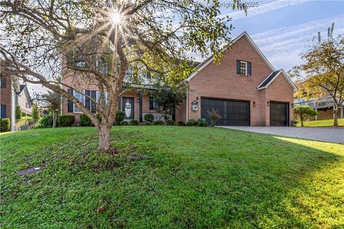 1042 Pendleton Pl, Hurricane, WV, 25526-9484 | Card Image