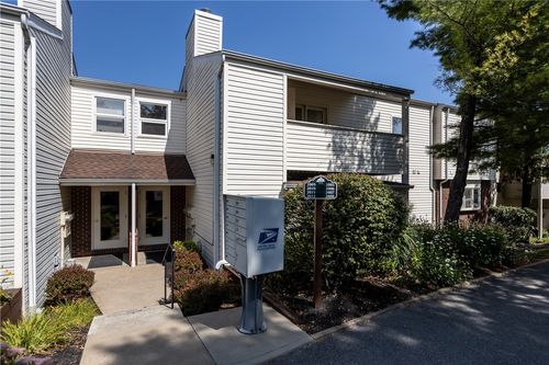 2006 Kenzie Dr, Pittsburgh, PA, 15205-9424 | Card Image