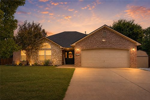 22575 Meadow St, Siloam Springs, AR, 72761-8232 | Card Image