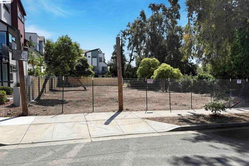 41426 Roberts Ave, Fremont, CA, 94538-4921 | Card Image