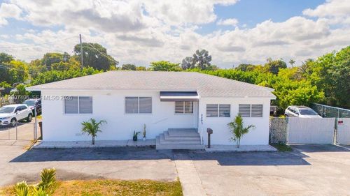 5290 Palm Ave, Hialeah, FL, 33012-3758 | Card Image