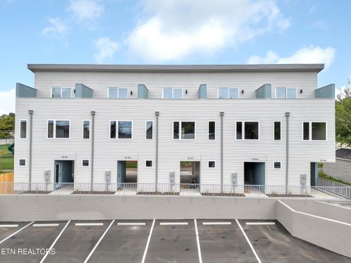 apt-102-113 E Oldham Ave, Knoxville, TN, 37917-5228 | Card Image
