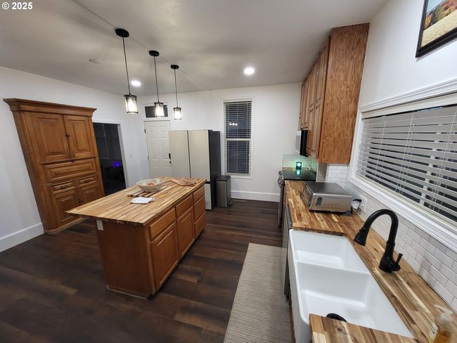 60355 Highway 26, House other with 5 bedrooms, 4 bathrooms and null parking in John Day OR | Image 12