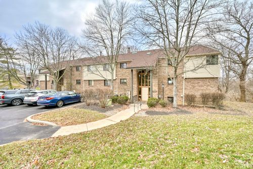 8 Eagle View Ln, Fort Thomas, KY, 41075-1442 | Card Image