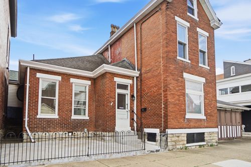 226 W 10th St, Newport, KY, 41071-1449 | Card Image