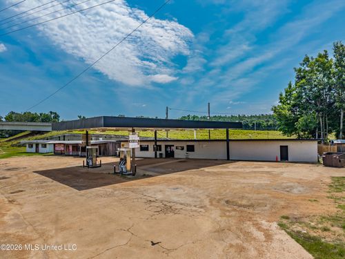 80 Broadway Street, Batesville, MS, 38606 | Card Image