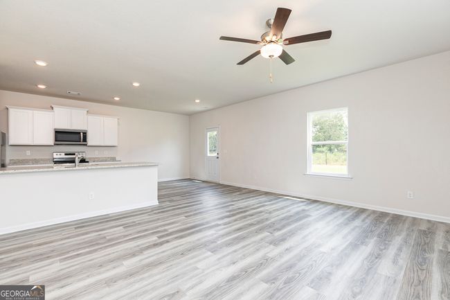 279 Limestone Cir, House other with 3 bedrooms, 3 bathrooms and null parking in Conyers GA | Image 6