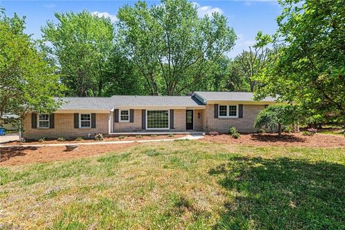 8124 Old Reidsville Rd, Reidsville, NC, 27320-9006 | Card Image