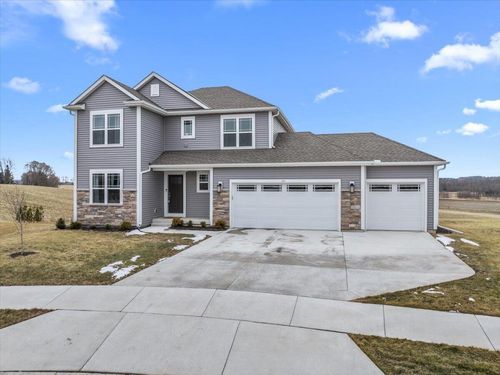 177 Emerald Circle, SAUKVILLE, WI, 53080 | Card Image