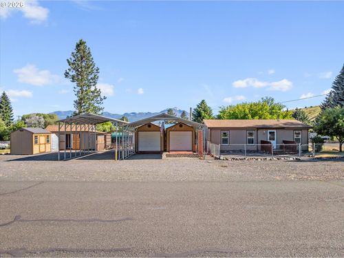 261 1st St, Prairie City, OR, 97869-2068 | Card Image