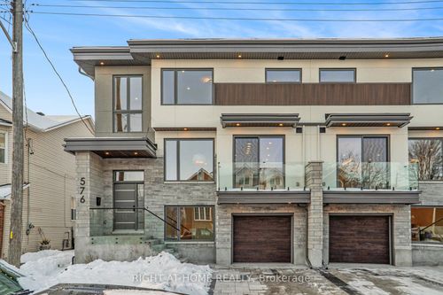 576 Brunel St, Ottawa, ON, K1K2G6 | Card Image