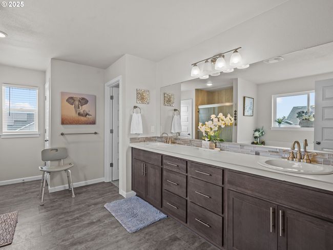 277 S 7 Th St, House other with 5 bedrooms, 3 bathrooms and 3 parking in Carlton OR | Image 35