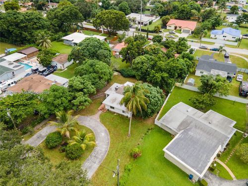 28 Ne 164th St, Miami, FL, 33162-3432 | Card Image