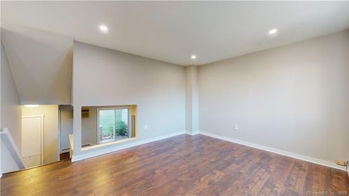 unit-360-70 Old Town Rd, Vernon, CT, 06066-6415 | Card Image