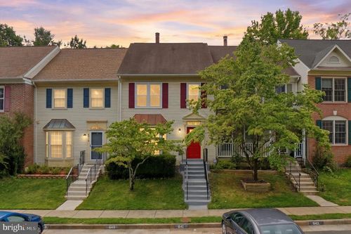 6027 Rockton Ct, CENTREVILLE, VA, 20121-3083 | Card Image