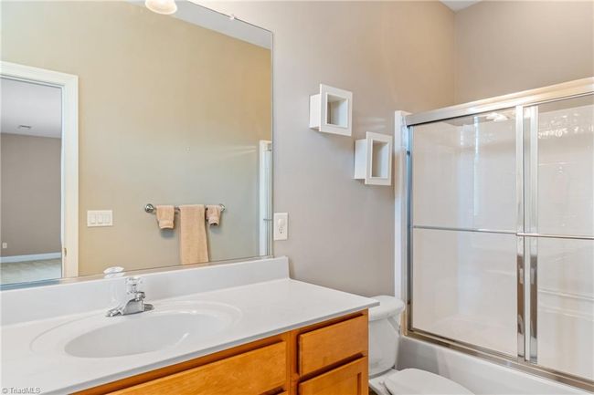 Bathroom | Image 36