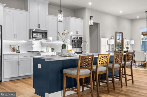 7505 Magarity Rd, FALLS CHURCH, VA, 22043-1011 | Card Image