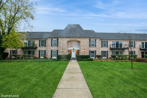 c110-136 Carriage Way Drive, Burr Ridge, IL, 60527 | Card Image