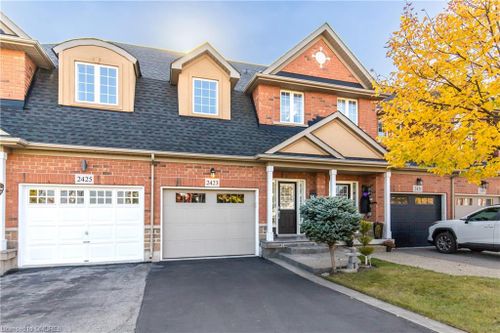 2423 Shadow Crt, Oakville, ON, L6M5G6 | Card Image